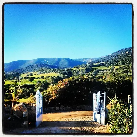 Bed & Breakfast Domo De Resteblas *