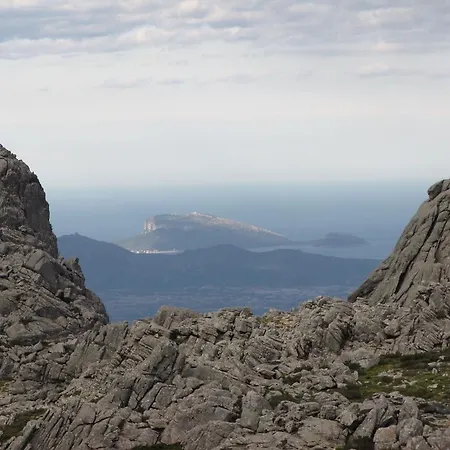 Bed & Breakfast Domo De Resteblas