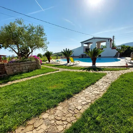 Domo De Resteblas 3* Berchidda